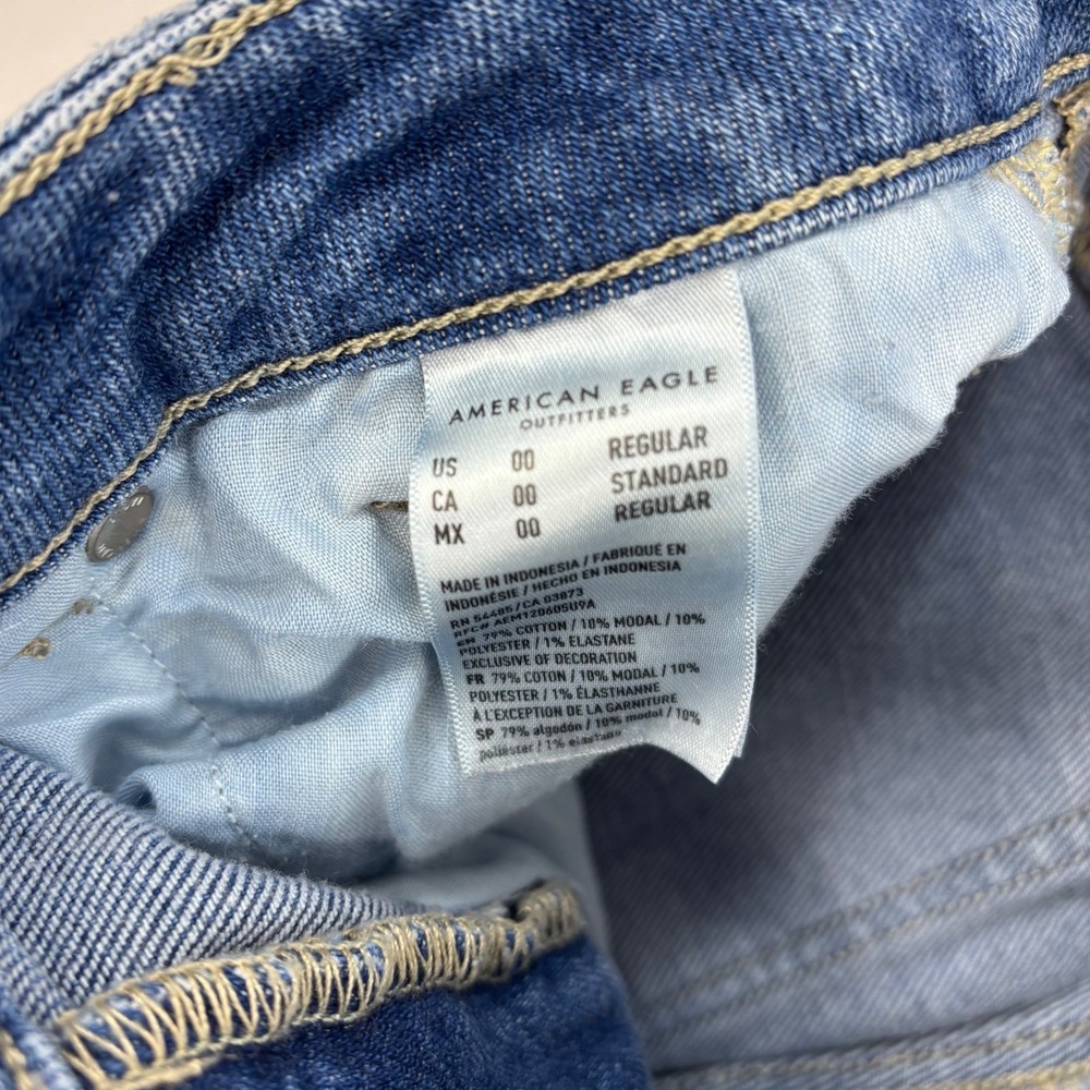 AMERICAN EAGLE Womens Mom Jean Distressed Stretch High Rise Blue Denim Size 00 - Picture 5 of 10